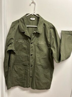 Olive Green Military-Inspired Men's Chore Shirt Jacket with snake embellishments